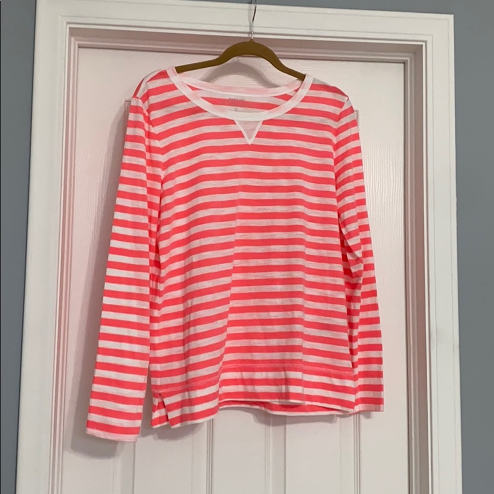 GAP striped crew neck top